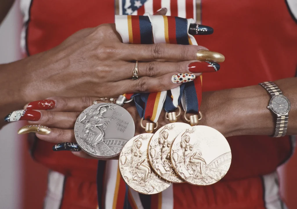 De 1998: Florence Griffith Joyner, la mujer más veloz del mundo, muere a los 38 años