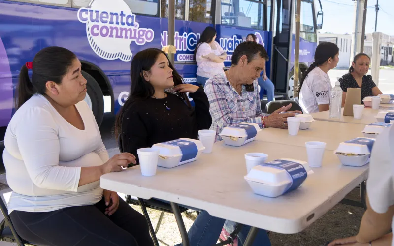 Llega comedor móvil de NutriChihuahua a la colonia Riberas de Sacramento
