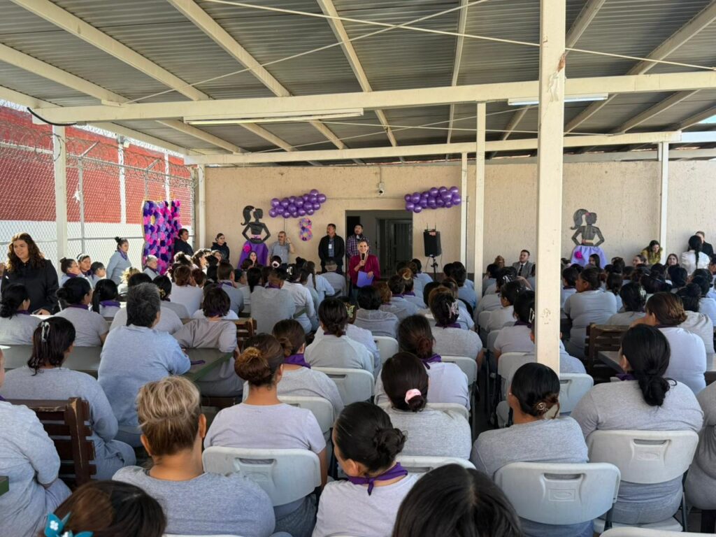 Imparte TSJ charla a mujeres privadas de la libertad en el CERESO Femenil N.1