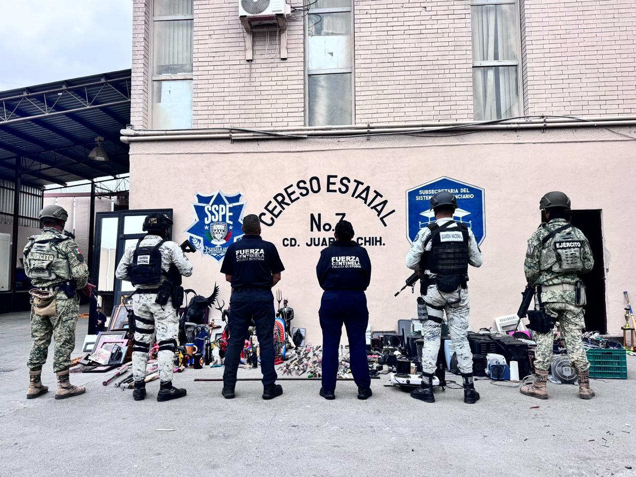 La Secretaría de Seguridad Pública del Estado (SSPE), encabezada por el secretario Gilberto Loya, llevó a cabo un operativo de revisión extraordinaria en el Centro de Reinserción Social (Cereso) Estatal No. 3, en Ciudad Juárez, como parte de la estrategia permanente para fortalecer la seguridad y gobernabilidad en los centros penitenciarios