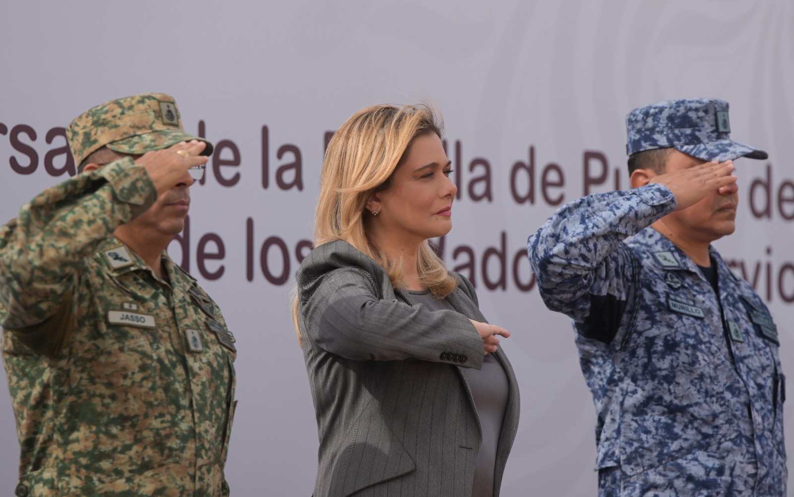 Maru Campos acompaña ceremonia conmemorativa por el CLXIV aniversario de la Batalla de Puebla