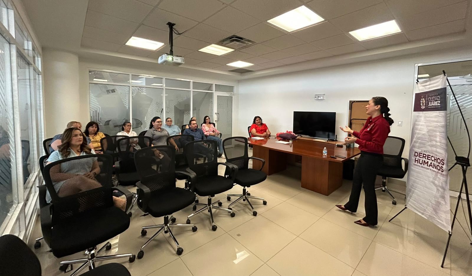 Capacitan en Derecho a la No Discriminación y Grupos en Situación de Vulnerabilidad a personal de Desarrollo Urbano
