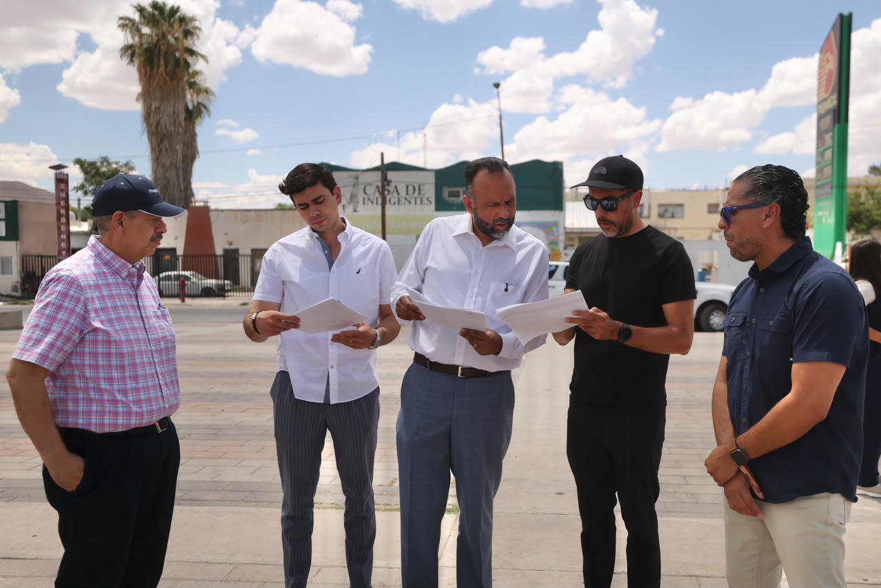 Supervisa el Alcalde Ortiz Orpinel avances en la rehabilitación de la Plaza del Periodista