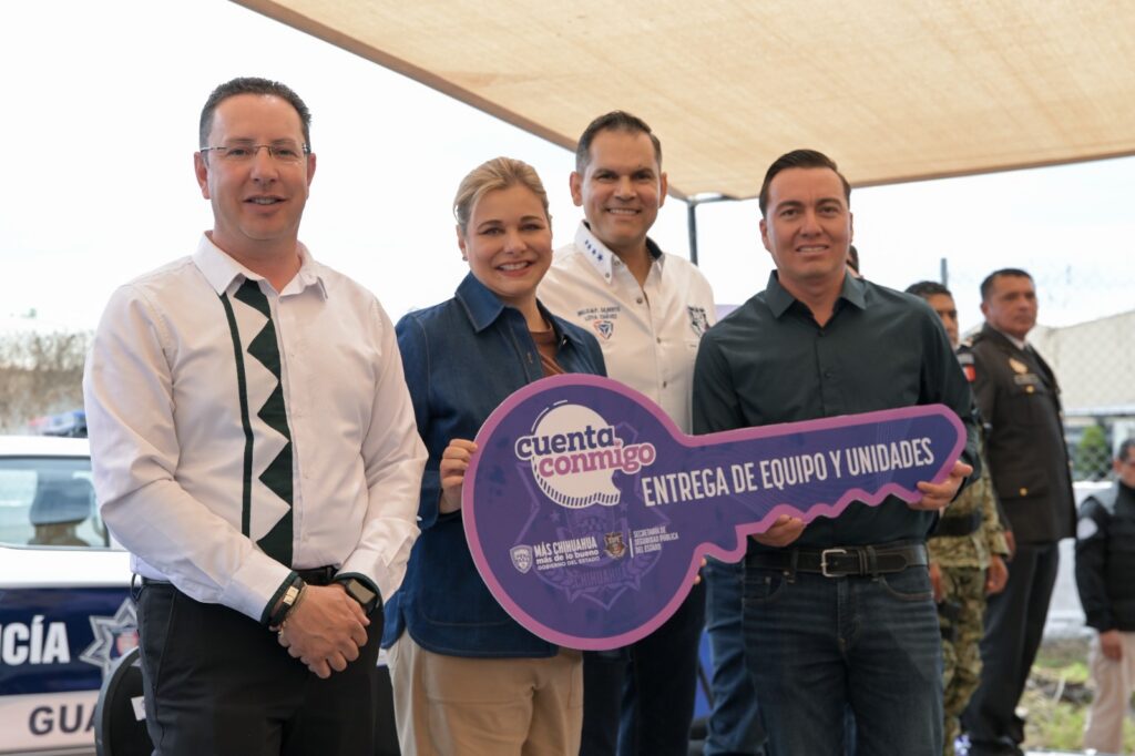 Maru Campos refuerza seguridad en la región de Guachochi con entrega de patrullas y equipamiento policial
