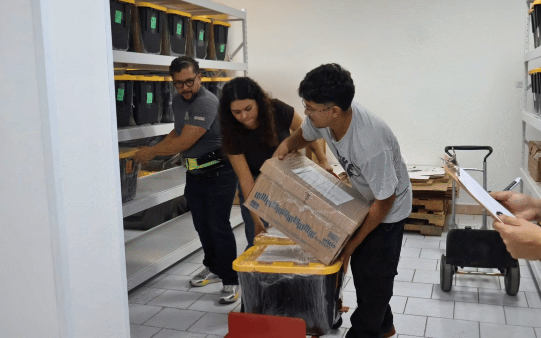 Trasladan bajo operativo de seguridad documentos históricos del Fondo del Notariado al AGECH