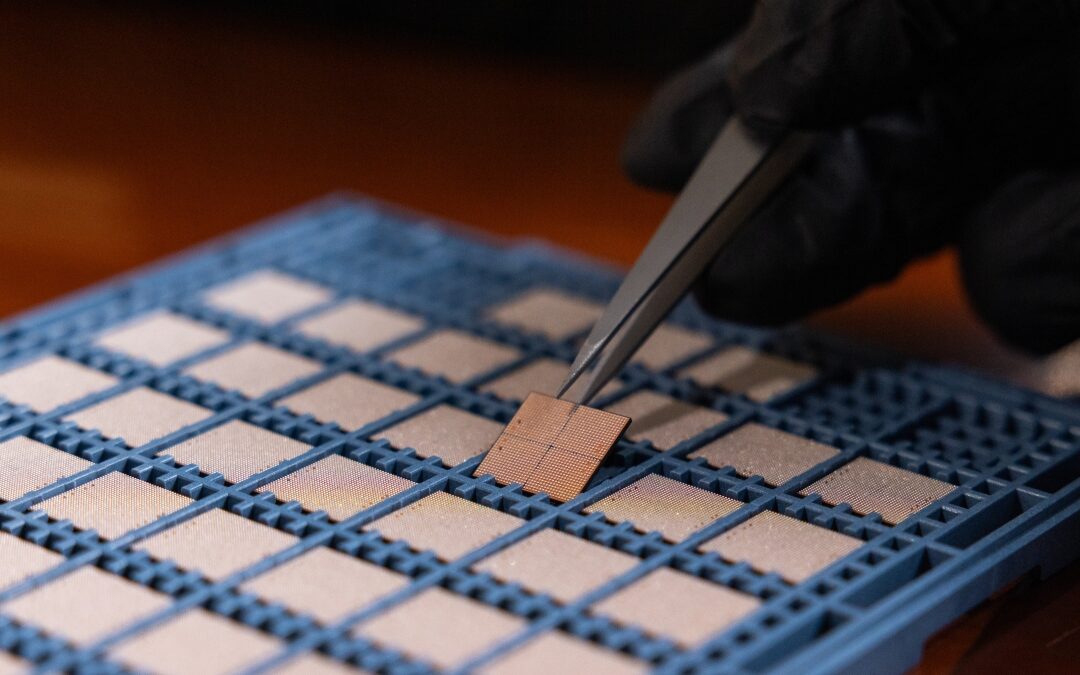 Abre Estado 20 becas para especialización internacional en semiconductores