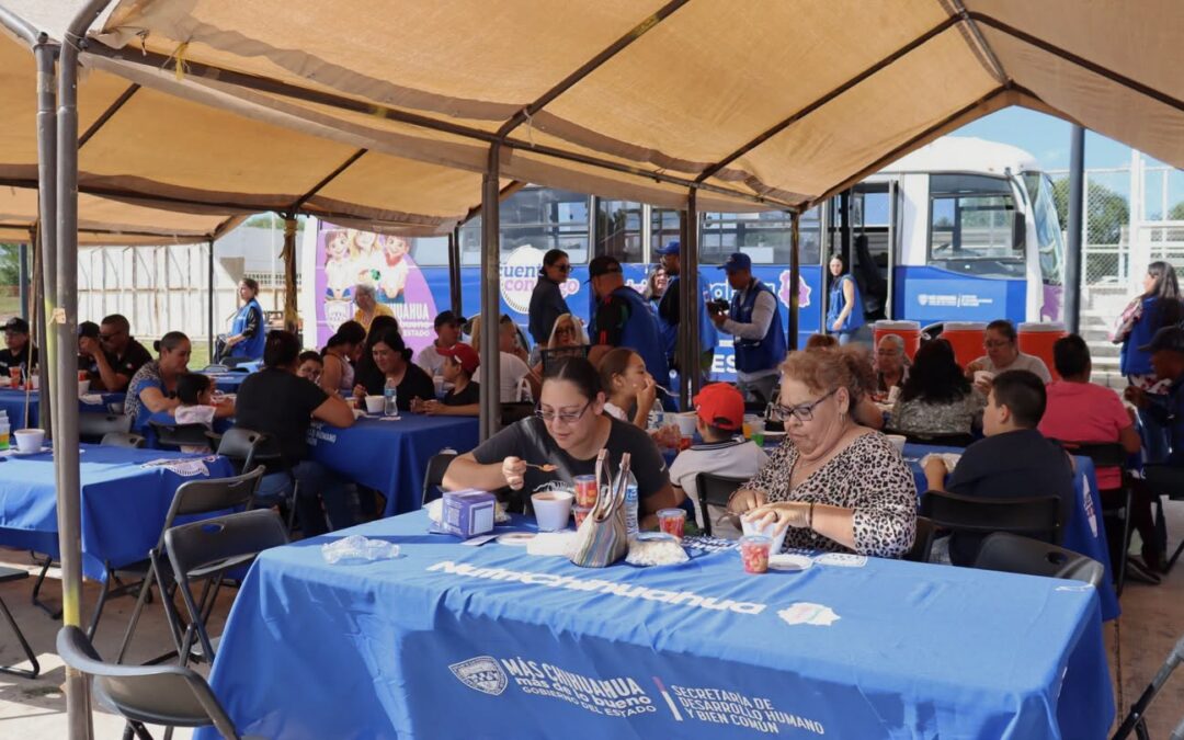 Entrega comedor móvil más de 500 platillos a familias en Temósachic