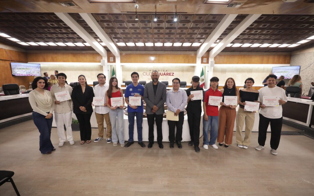 Reconoce Presidente Ortiz Orpinel talento juarense con el Premio de la Juventud Maass 2026