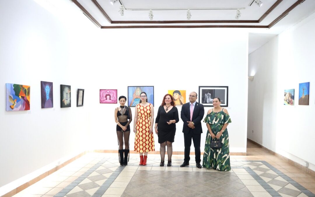 Inauguran exposición pictórica “De Oriente a Poniente” en el CMA