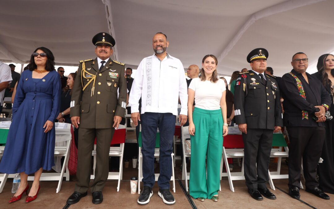 Encabeza Presidente Municipal Ortiz Orpinel desfile de Independencia