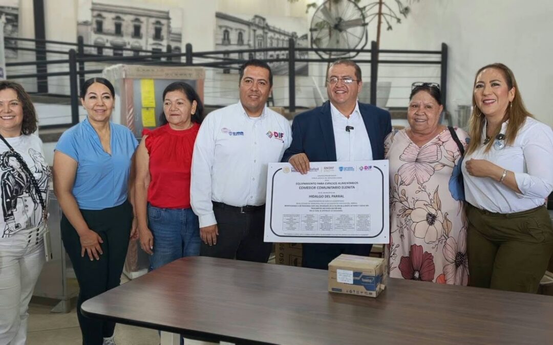 Equipa DIF Estatal tres comedores de Parral