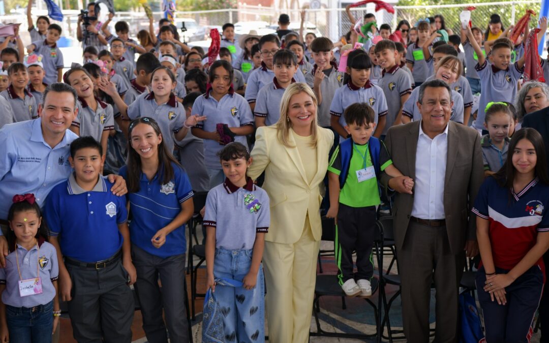 Maru Campos encabeza arranque oficial del ciclo escolar 2026-2027