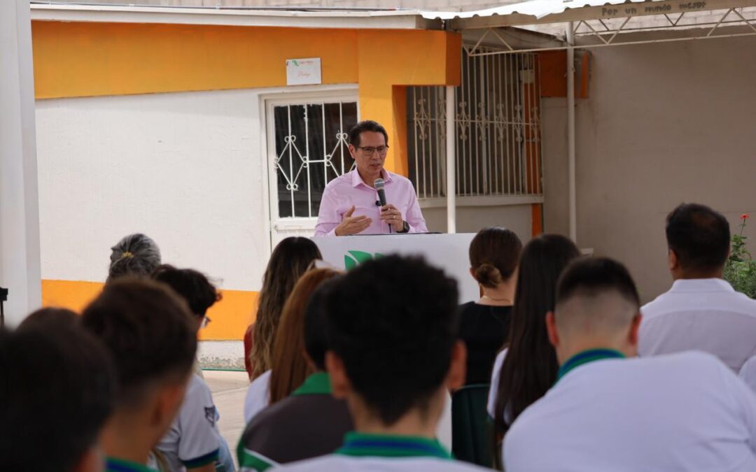 Estrenan domo estudiantes del CECyTECH EMSaD 20 de Santa Isabel