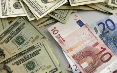 Euro cae frente al dólar: ¿se avecina una crisis financiera?