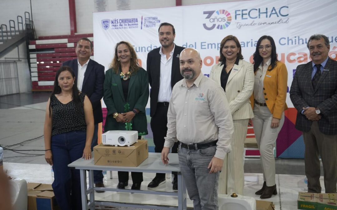 Entregan equipamiento y apoyos de infraestructura a escuelas de la región de Camargo