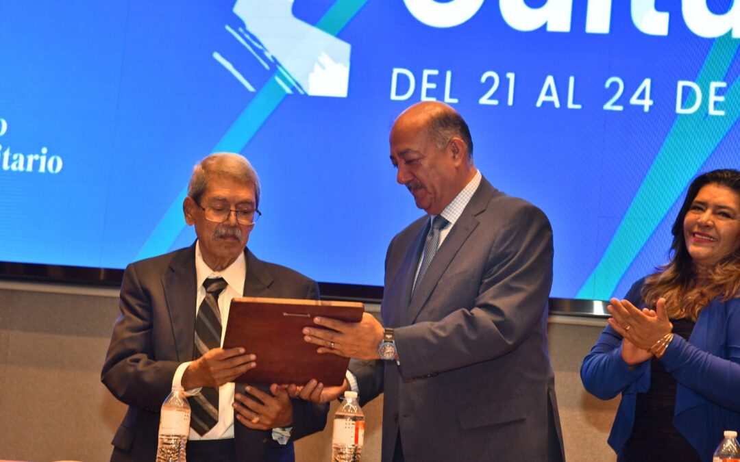 Reconoce SEyD tres décadas de aportaciones del Claustro Universitario