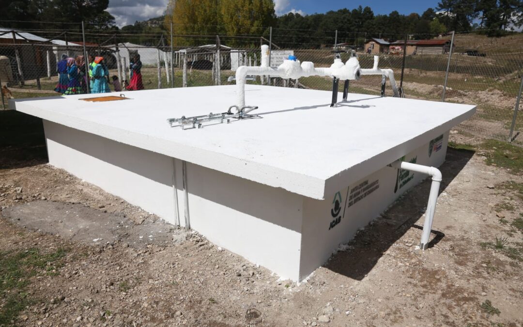 Entregan JCAS y COFAM sistema colectivo de agua potable en Guachochi